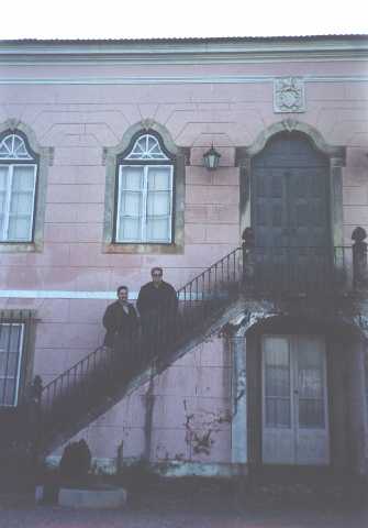 O "primo" José Paulo Neves e Sergio num Solar de uma família Cotrim

